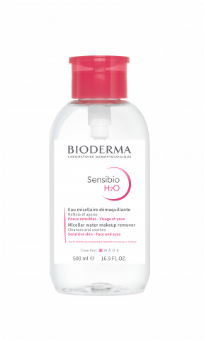BENEFICIOS Elimina el maquillaje del rostro y los ojos. Limpia la piel de las impurezas y partículas contaminantes. Calma y descongestiona la piel irritada. Conserva el equilibrio natural de la piel.