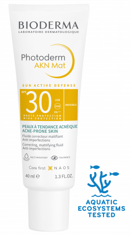 AKN Mat SPF 30: Crema solar con efecto matificante de doble acción: máxima fotoprotección y prevención de las imperfecciones cutáneas.